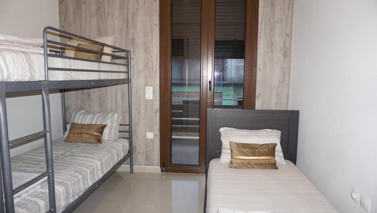 Villa Under Meteora Калампака Екстериор снимка