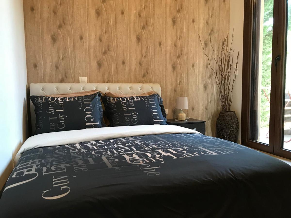 Villa Under Meteora Калампака Екстериор снимка